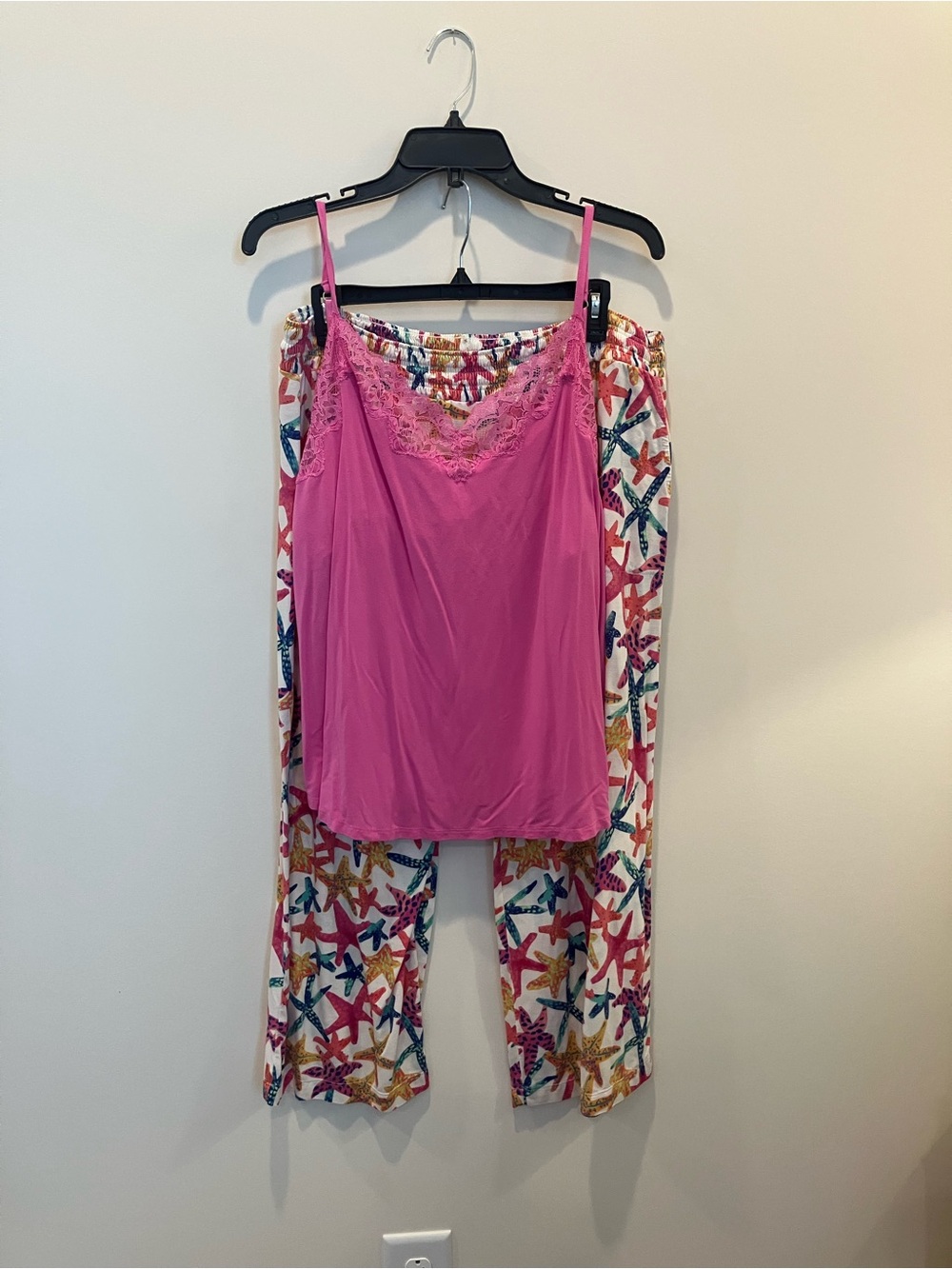 Women’s Pink Lace-Trim Cami & Starfish Print Lounge Pants Set